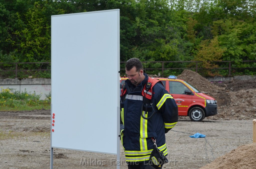 Erster Spatenstich Neues Feuerwehrzentrum Koeln Kalk Gummersbacherstr P145.JPG - Miklos Laubert